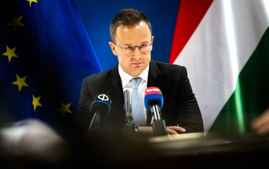 Ministrul ungar Peter Szijjarto afirmă că în 2026 nu va fi permis accesul migranților în Ungaria și nu se vor acorda fonduri pentru alte persoane străine