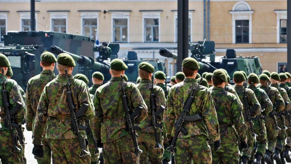 Guvernul german reacționează dur la comportamentele inacceptabile din cadrul regimentului de parașutiști, în timp ce anchetele descoperă un mediu dominat de violențe, sexistitate, consum de droguri și simboluri ale extremismului de dreapta Autoritățile germane pun sub lupă disciplina și integritatea morală a unuia dintre cele mai prestigioase și vechi forțe militare din țară