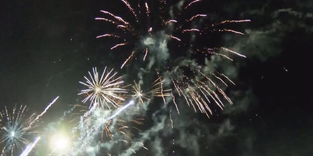 Atlanta se pregătește pentru un An Nou inovator cu un show de drone și artificii Atlanta va îmbrățișa anii 2026 cu o nouă tradiție, pe 31 decembrie, când orașul va culmina noaptea cu un spectacol de drone și artificii