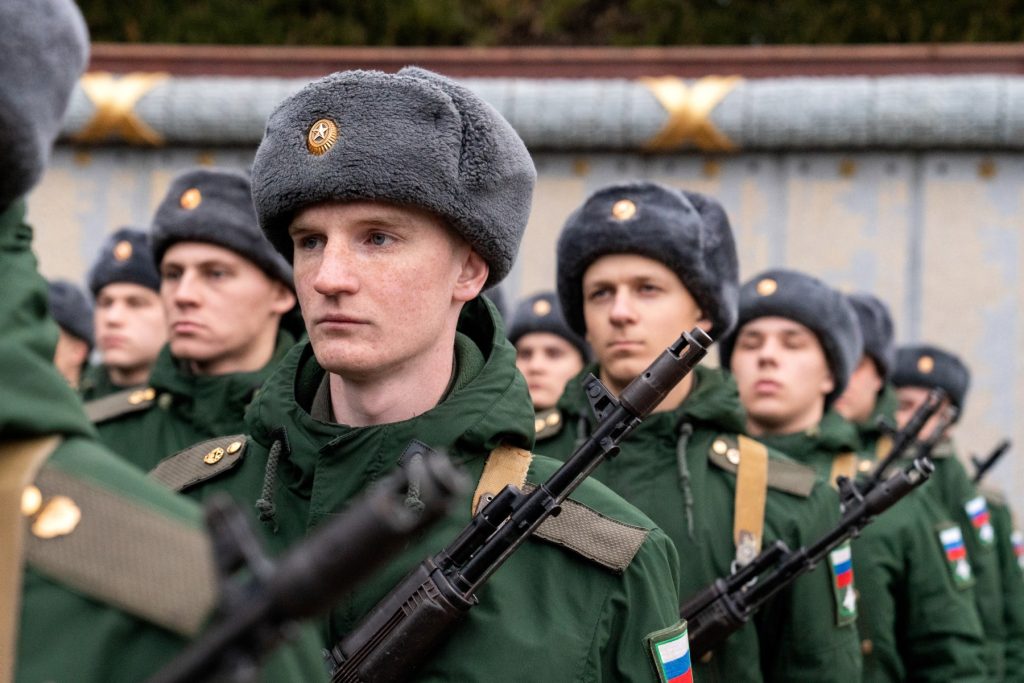 Vladimir Putin, președintele Rusiei, a semnat marți un decret care prevede recrutarea în masă a rezerviștilor curselor de apărare pentru protejarea infrastructurii critice a țării
