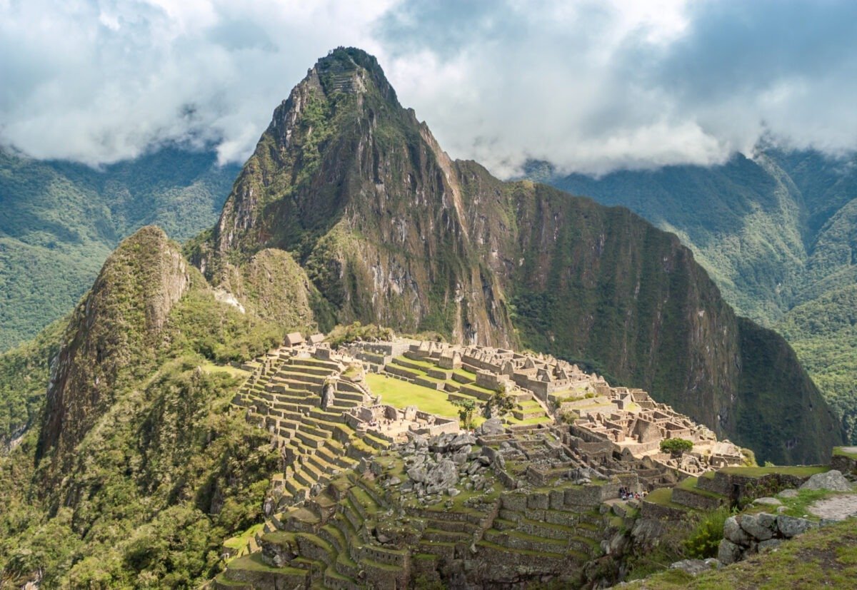 Accident grav cu două trenuri turistice la Machu Picchu: un deces și zeci de răniți Un incident tragic a zguduit astăzi zona emblematică a sitului arheologic Machu Picchu, din Peru, când două trenuri care transportau turiști s-au ciocnit violent