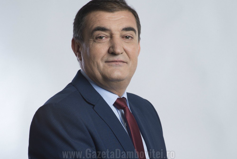 Iulian Vladu, fost deputat, a încetat din viață în urma unei suferințe îndelungate.