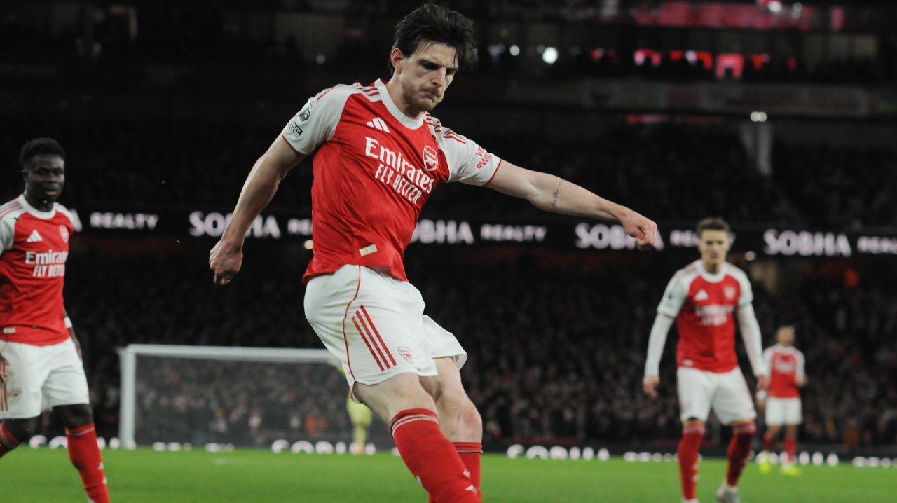 Arsenal, victorie decisivă în Premier League Arsenal și-a consolidat poziția în Premier League, obținând o victorie concludentă în confruntarea cu un adversar redutabil