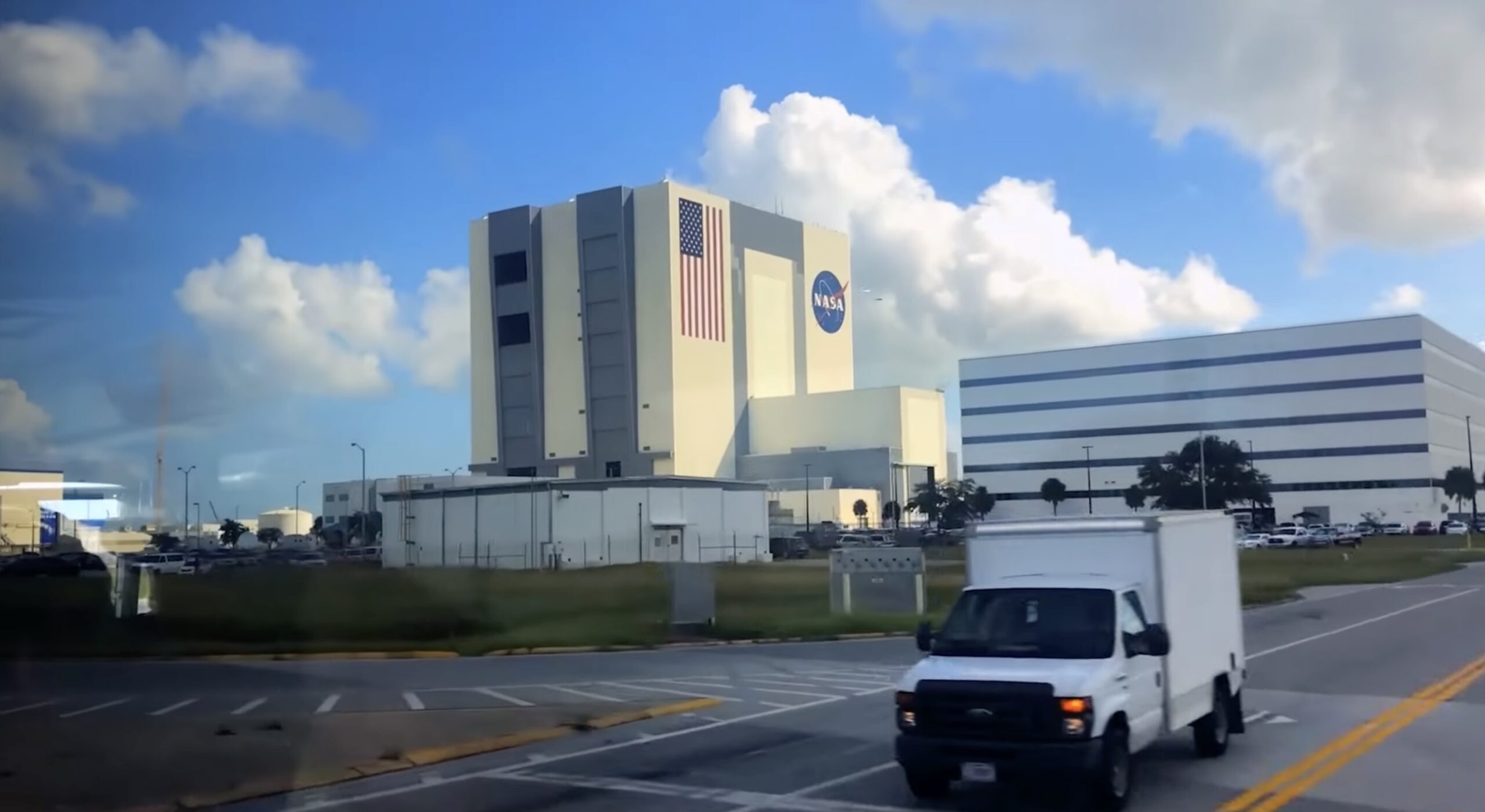 Descoperire surprinzătoare în interiorul facilităților NASA: bacterii necunoscute îngreunează misiunile spațiale O veste neașteptată a zguduit comunitatea științifică și agențiile spațiale de pretutindeni