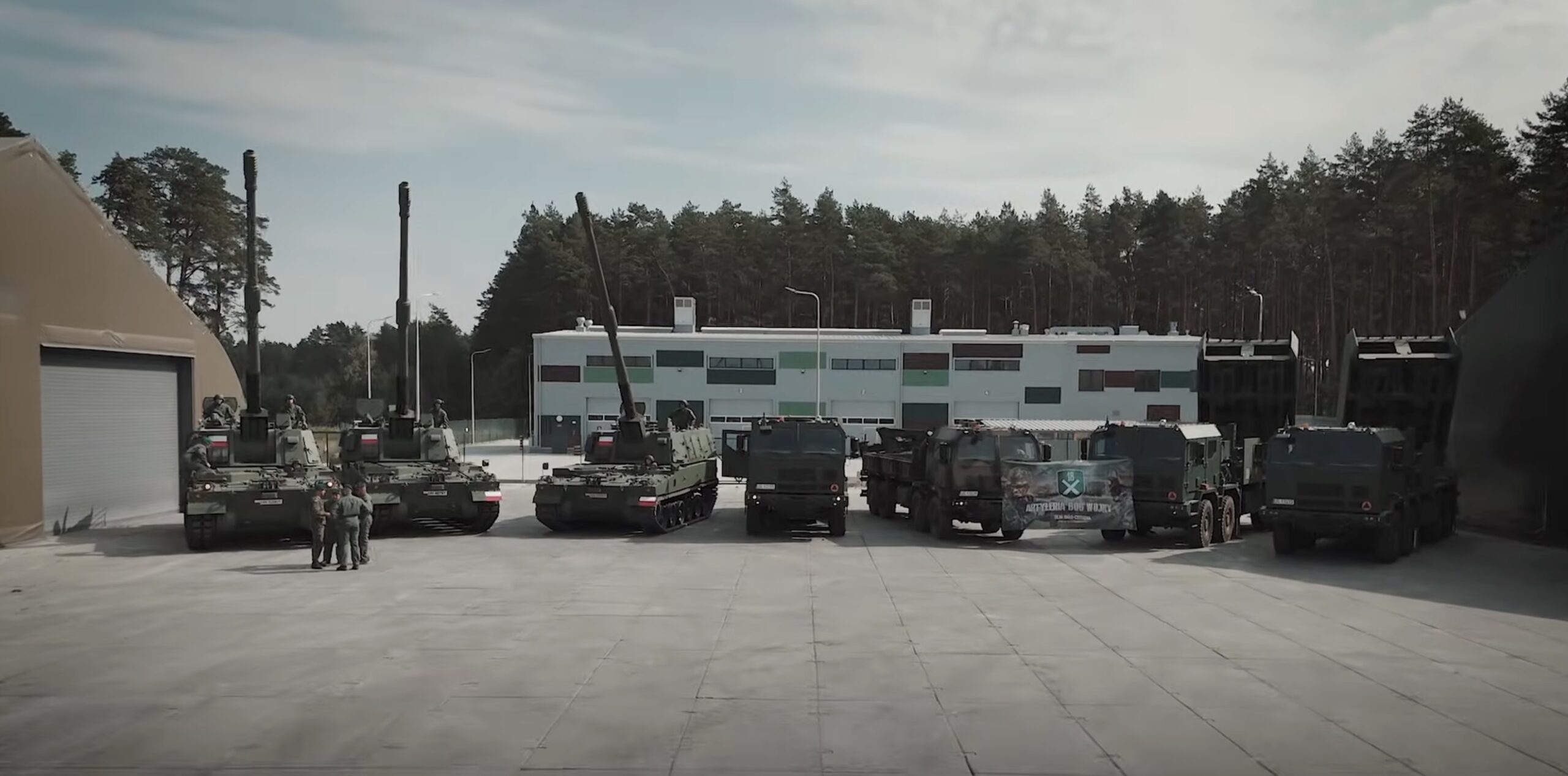 Polonia a făcut un pas decisiv în dezvoltarea propriului arsenal militar, semnând un contract de aproape 3,3 miliarde de euro pentru consolidarea și extinderea capacității de producție a rachetelor ghidate cu precizie