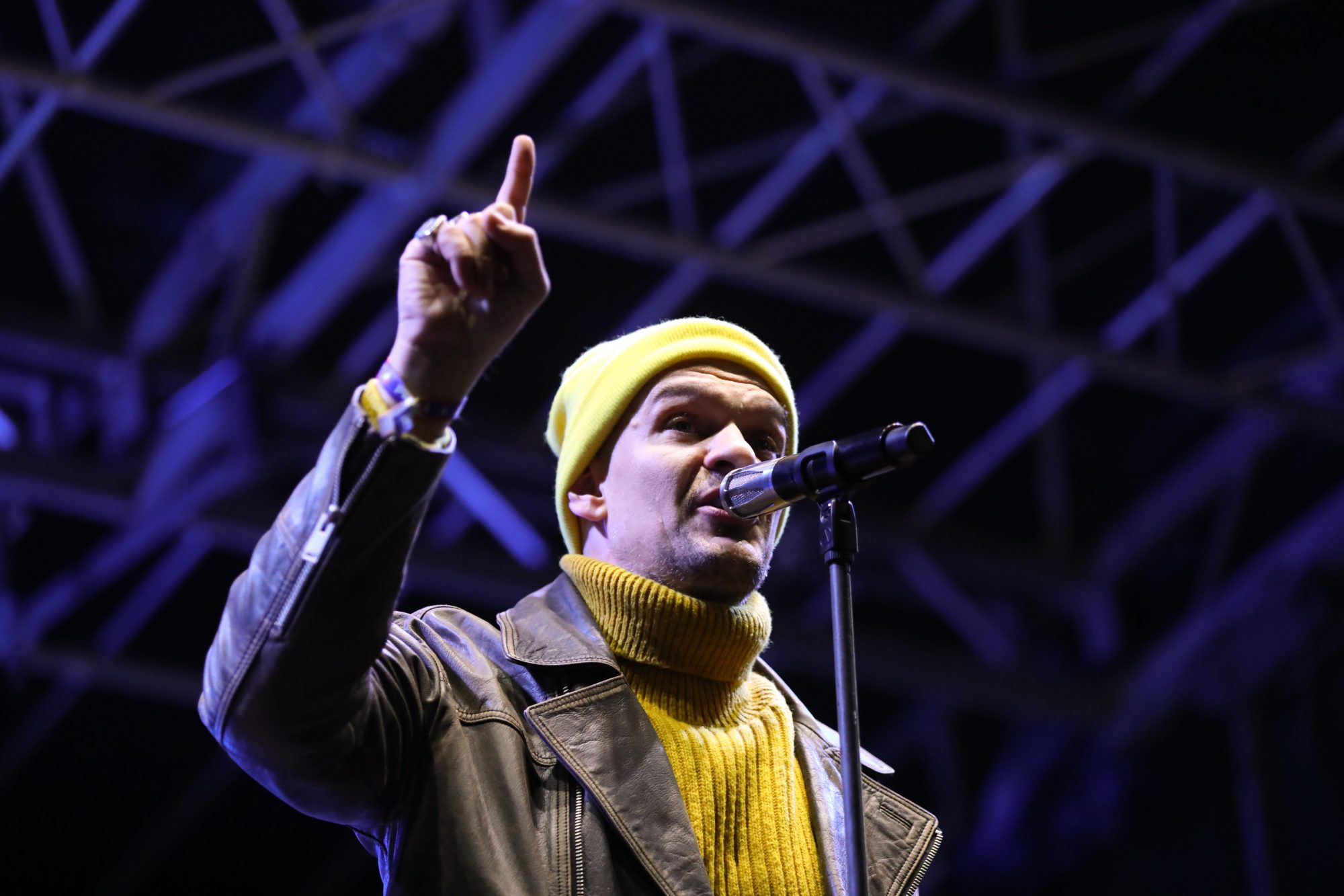 Peste 300 de artiști români, incluzând nume celebre precum Tudor Chirilă, Irina Rimes și Loredana Groza, au semnat o scrisoare de protest împotriva unui proiect de Ordonanță de Urgență care vizează modificarea Legii dreptului de autor