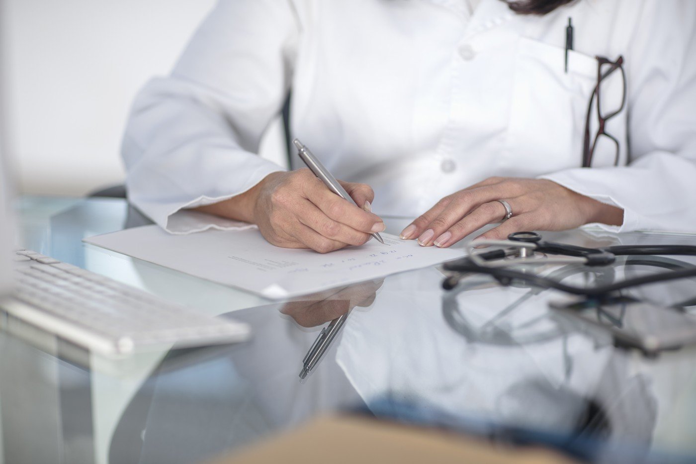 „Cei care își iau concedii medicale fictive sunt interesați de vacanțe nu de partea financiară”. De ce crede președintele unui mare ONG pentru bolnavii cronici că o decizie a guvernului este greșită