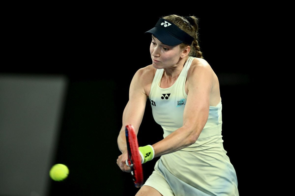 Pegula învinge Rybakina și accede în finala Australian Open 2026