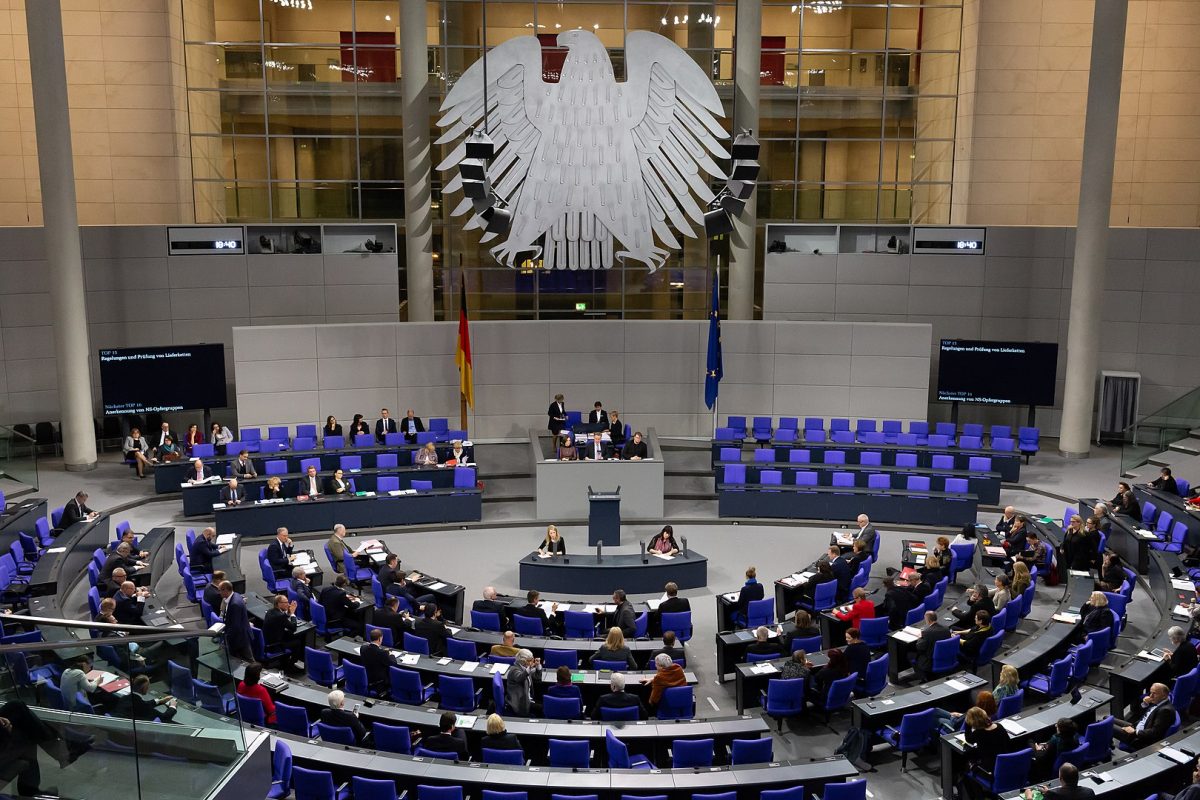 Parlamentul german a adoptat recent o lege menită să accelereze și să simplifice procesul de achiziție a armamentului pentru forțele armate, o decizie ce reflectă grijile și provocările din contextul geo-politic actual