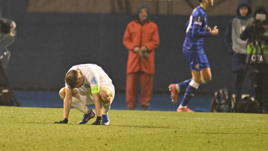 FCSB, învinsă categoric de Dinamo Zagreb: 1-4 în Europa FCSB a suferit o înfrângere dureroasă în Croația, pierzând cu 4-1 în fața echipei locale Dinamo Zagreb