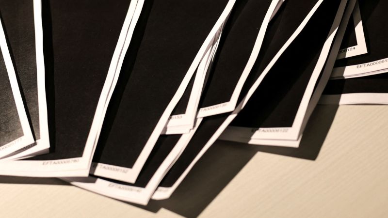 2025-12-19t230319z-1099847490-rc2yjiay5a6z-rtrmadp-3-usa-trump-epstein-files.JPG - ReactiveNews