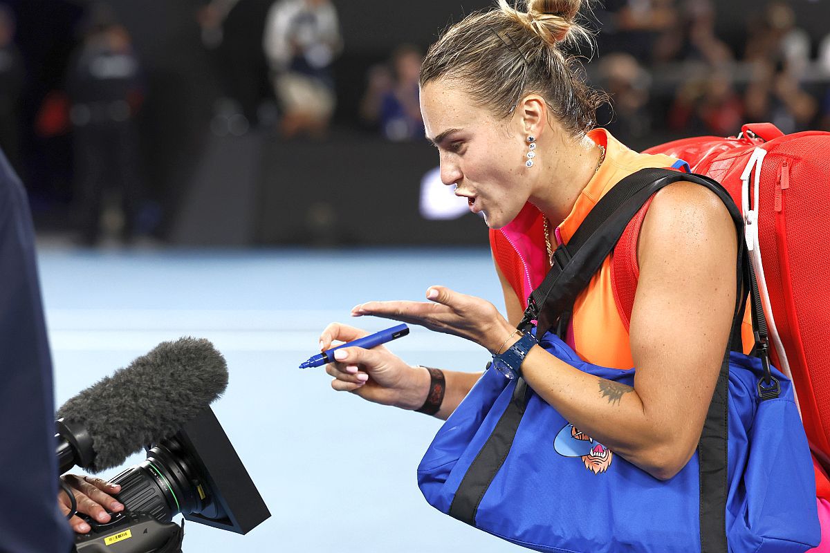 Aryna Sabalenka, la finala Australian Open după o victorie convingătoare în fața Elinei Svitolina Aryna Sabalenka (27 de ani, locul 1 WTA) a obținut o victorie categorică în semifinalele Australian Open, înfruntând-o pe Elina Svitolina (31 de ani, #12 WTA) cu 6-2, 6-3