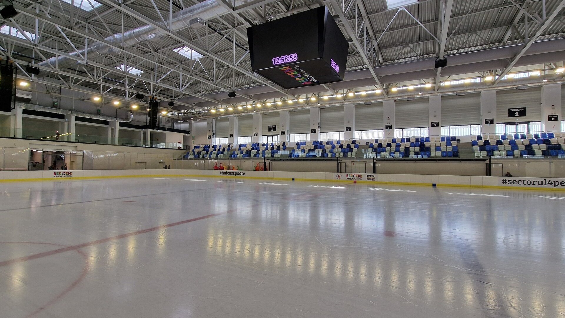 După încheierea Campionatului Mondial de Hochei U20, patinoarul Berceni Arena se pregătește să revină la programul său obișnuit de agrement, convertind perioada de vară în sezonul oficial de patinaj pentru bucureșteni