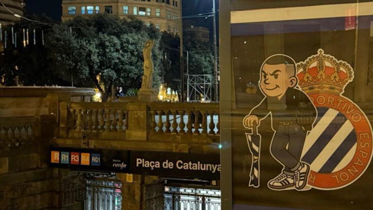 Tensiunea crește în Barcelona: Derbi între Espanyol și Barça, cu atmosfera incendiară a fanilor perici Astăzi, Barcelona se pregătește pentru una dintre cele mai așteptate confruntări în fotbalul spaniol – derbiul între Espanyol și FC Barcelona, programat să înceapă la ora 21:00 pe stadionul RDCE