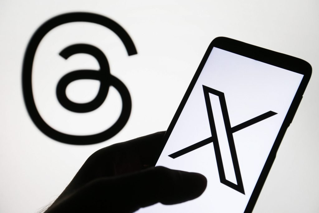 Threads depășește X pe mobil, potrivit datelor Similarweb