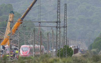 Accident-tren-feroviar-spania.jpg - ReactiveNews