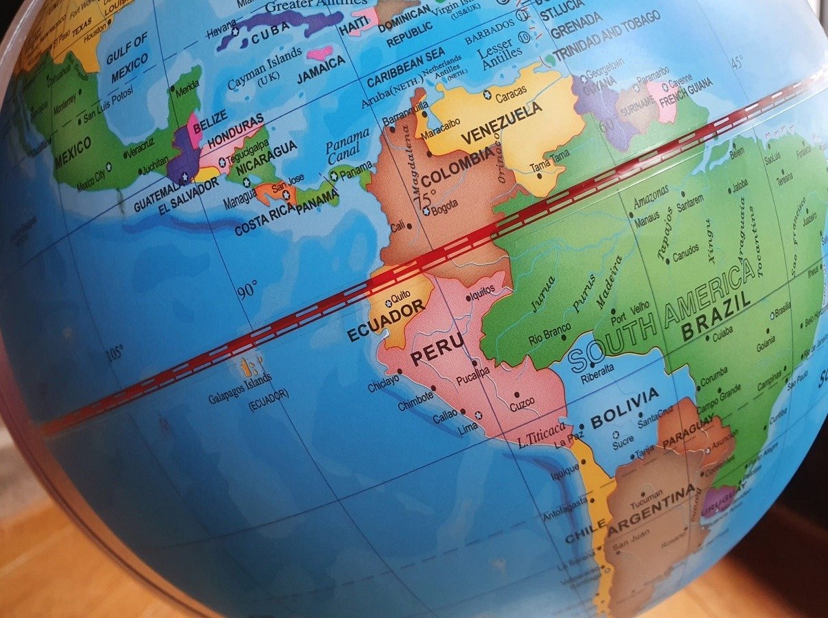 Alerte privind siguranța aviației în regiunea Venezuela: EASA recomandă evitarea survolului din cauza riscurilor actuale Regiunea Venezuelei devine un punct fierbinte pentru aviație după conflictele recente și escaladarea tensiunilor militare