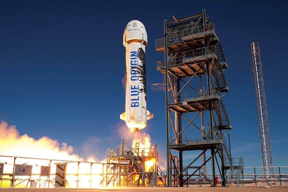 Blue Origin vrea să transforme spațiul într-un nou teren de joc pentru comunicaţii globale Compania spațială a miliardarului american Jeff Bezos, Blue Origin, anunță un plan ambițios care ar putea readuce în prim-plan competiția pentru dominarea piaței globale de comunicații prin sateliți