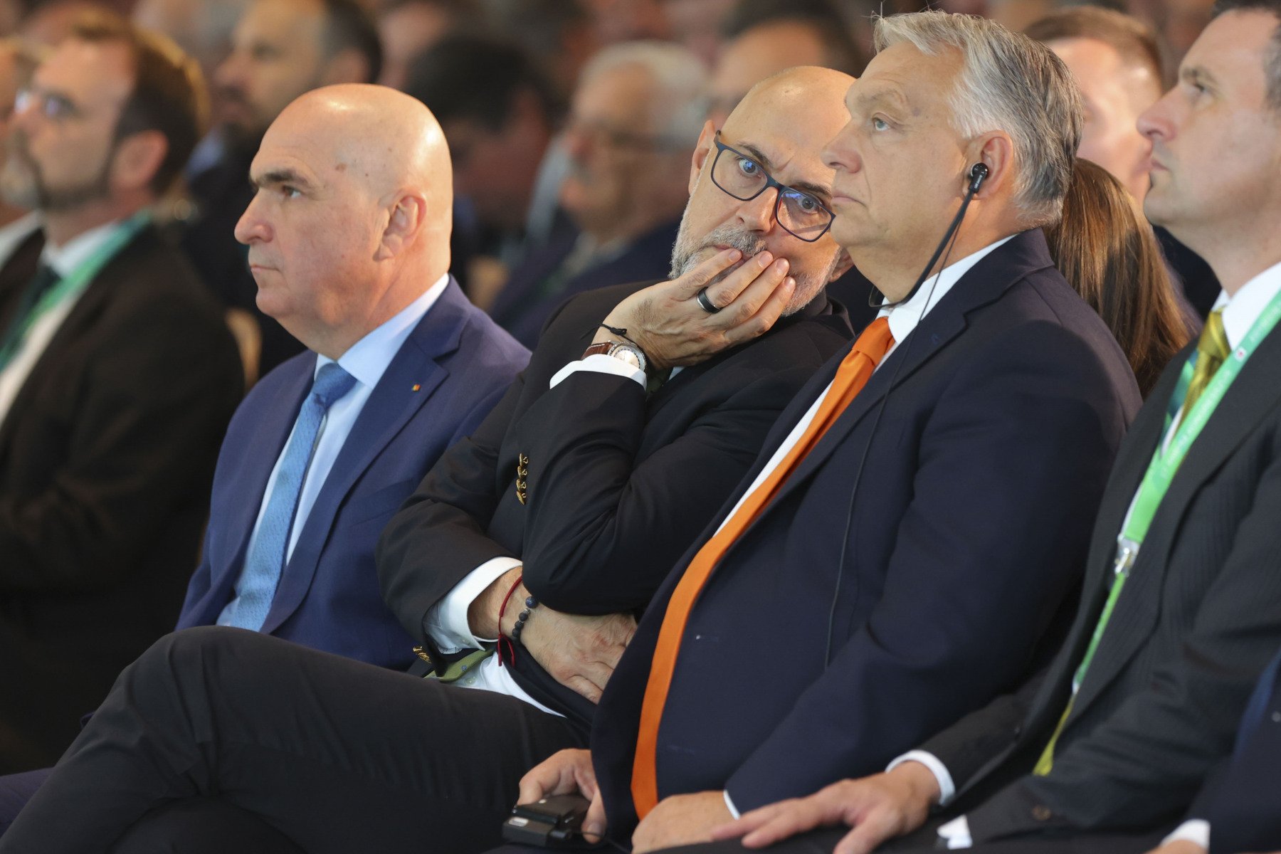 Kelemen Hunor, președintele Uniunii Maghiare din România (UDMR), a dezvăluit luni faptul că o majoritate semnificativă a maghiarilor din Transilvania va susține candidatul premierului ungar Viktor Orbán la alegerile parlamentare din aprilie 2026