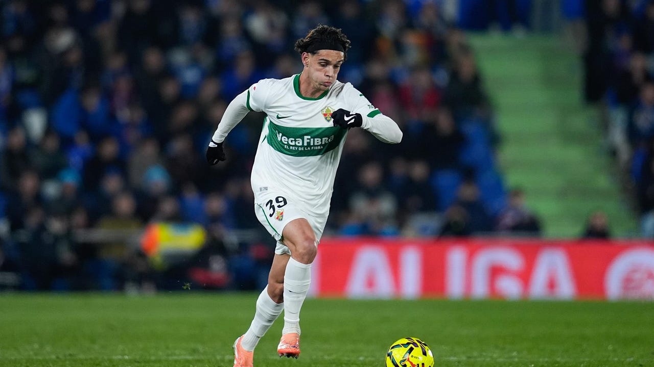 El fichaje que quiere cerrar el Elche en el mercado invernal