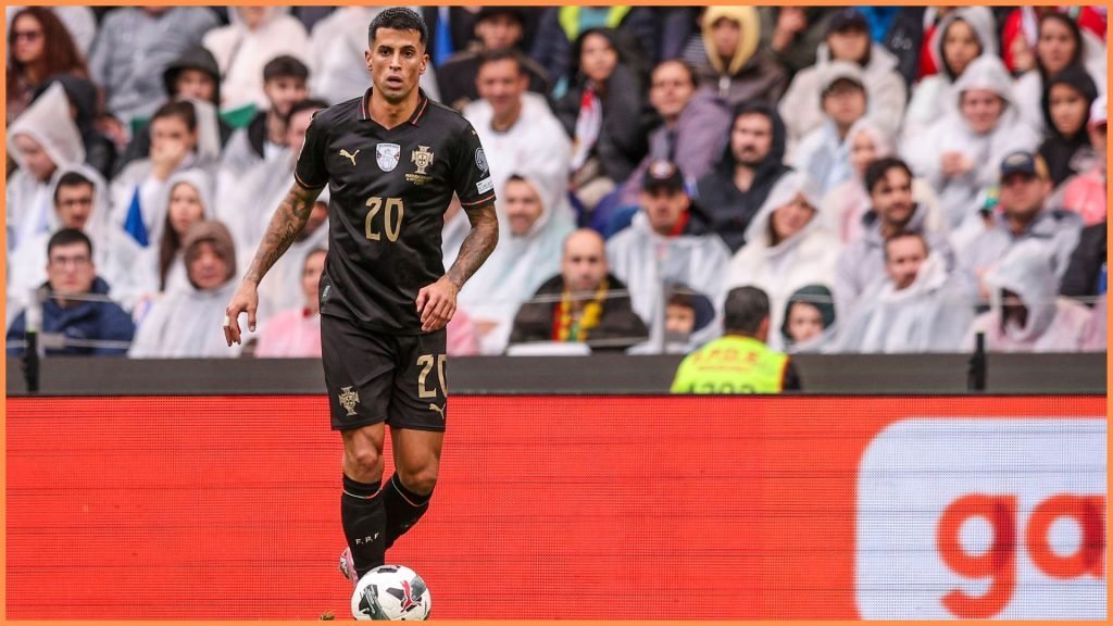 Barcelona urmărește revenirea lui Joao Cancelo FC Barcelona manifestă un interes neașteptat pentru reîntoarcerea lui Joao Cancelo, jucător care a impresionat în trecut în culorile catalanilor
