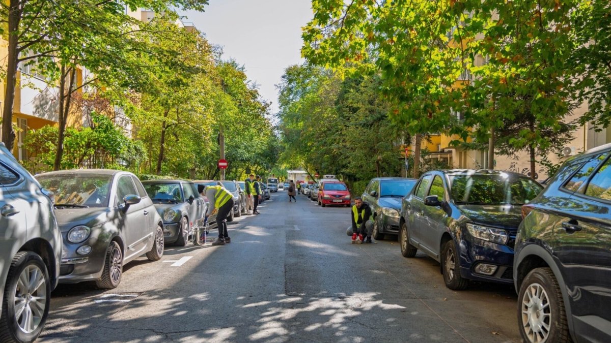 Primăria Sectorului 2 a anunțat că, în ultimul an, a ridicat peste o mie de autovehicule, un număr record care depășește bilanțul total al autovehiculelor ridicate în perioada 2021-2024