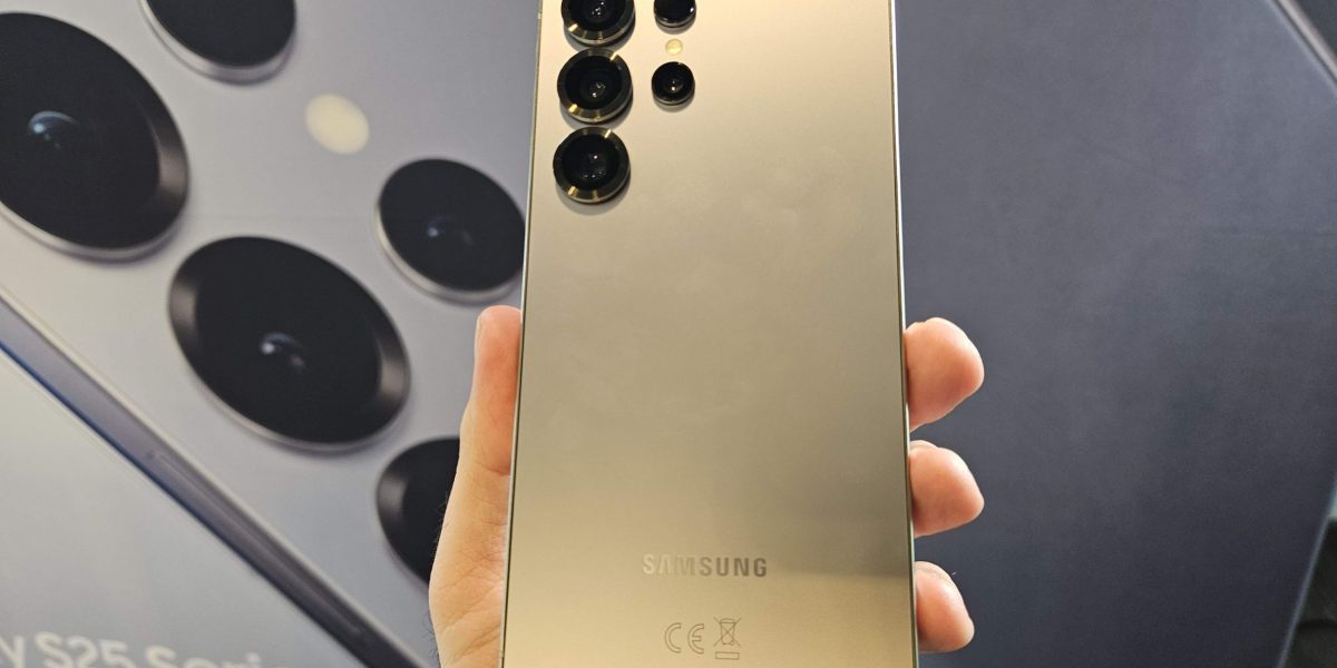 Spatele-lui-Galaxy-S25.jpg - ReactiveNews
