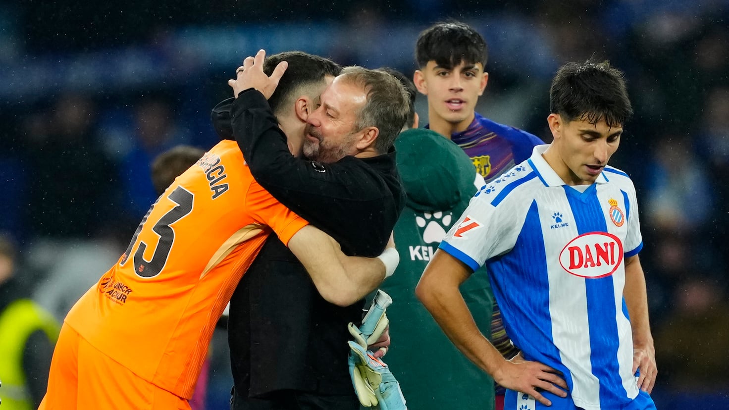 Barcelona triumfă la Cornellà cu 2-0, Flick laudă echipa și pregătirile pentru Supercopa Într-un meci intens disputat pe terenul Espanyolului, FC Barcelona a reușit să se impună cu 2-0, obținând astfel trei puncte prețioase în drumul spre titlu