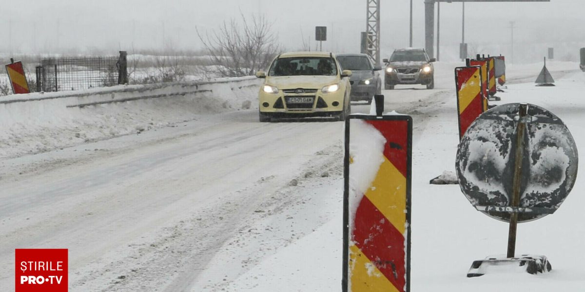 Lapoviță și ninsori în 14 județe. Drumuri blocate şi gospodării fără energie electrică, din cauza viscolului