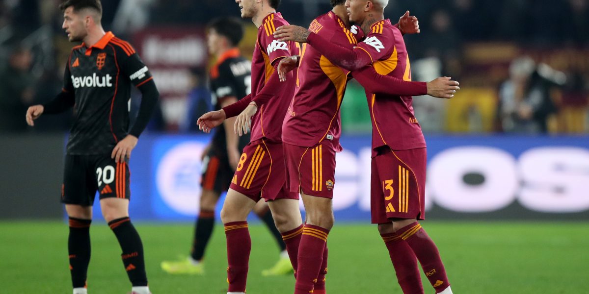 Wesley-celebrate-Roma-Como.jpg - ReactiveNews