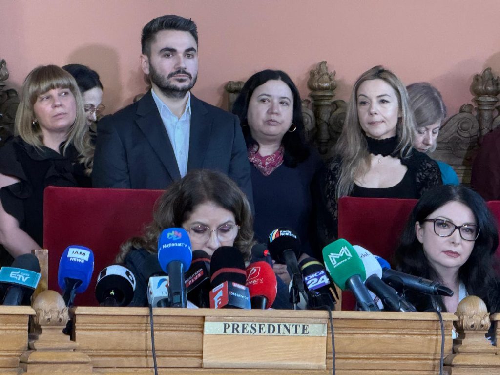 Avocata Silvia Uscov, membră a partidului extremist AUR, pare să fi beneficiat de o favorizare aparent neobișnuită din partea conducerii Curții de Apel București, într-un context în care independența justiției rămâne sub semnul întrebării