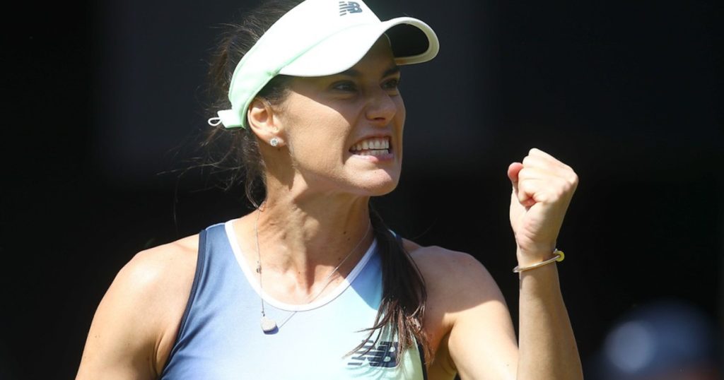 Sorana Cîrstea, o victorie impresionantă la Brisbane Sorana Cîrstea și-a asigurat locul în optimile de finală ale turneului WTA 500 de la Brisbane, după o victorie elocventă în fața letonei Jelena Ostapenko