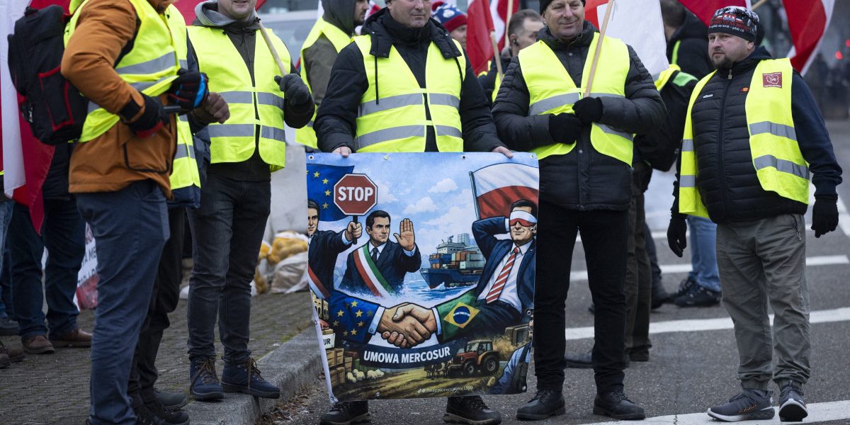 aGFzaD03MWE0NTViNzhjNTU2MjQ4MTkwOGQ4NzBjM2E5NzUzYg.thumb_.jpg - ReactiveNews