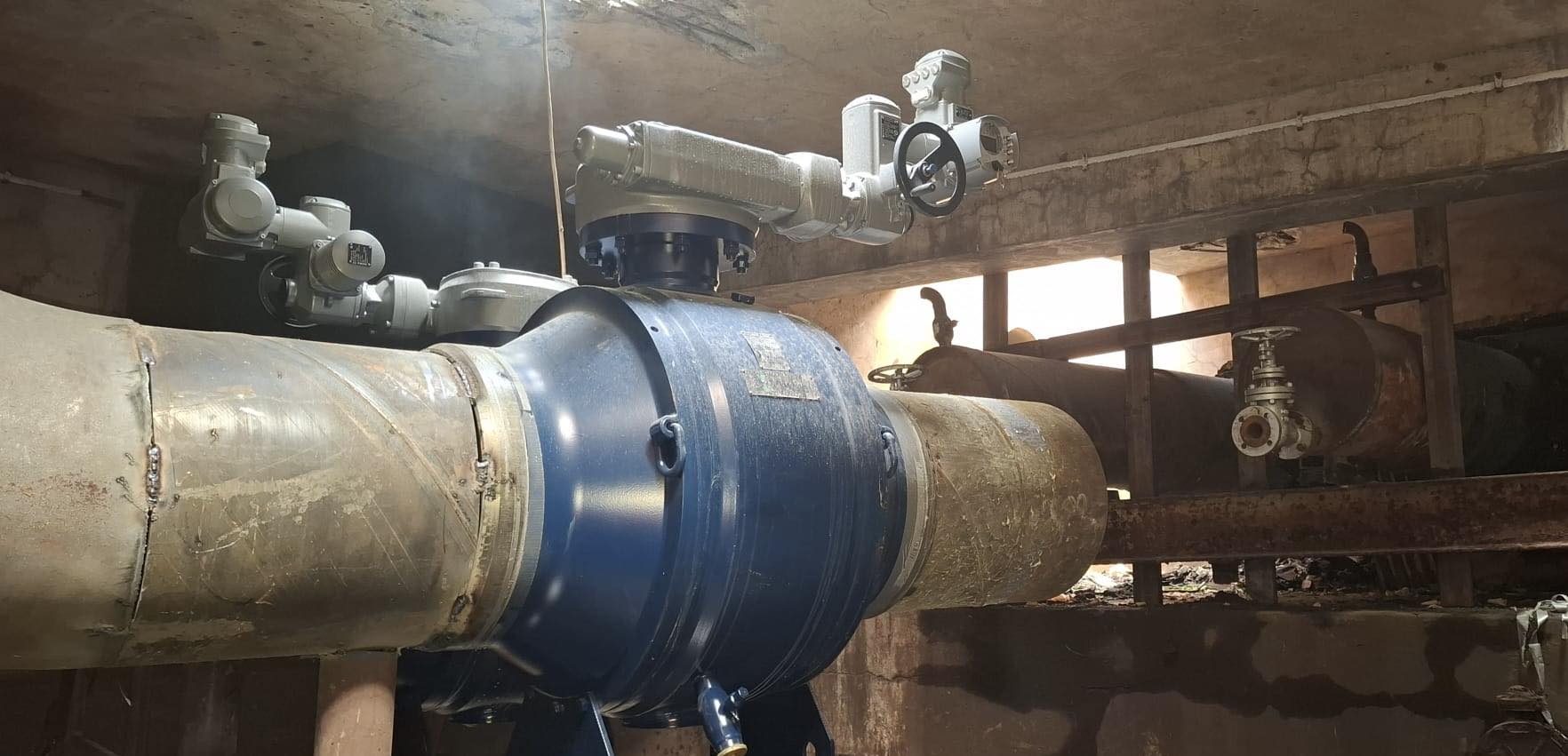 Aproape 3.500 de blocuri din București rămân fără căldură și apă caldă în această iarnă, într-un context de reparații și incidente la centrala CET Sud, a cărei stare tehnică precară accentuează vulnerabilitatea sistemului de termoficare al Capitalei