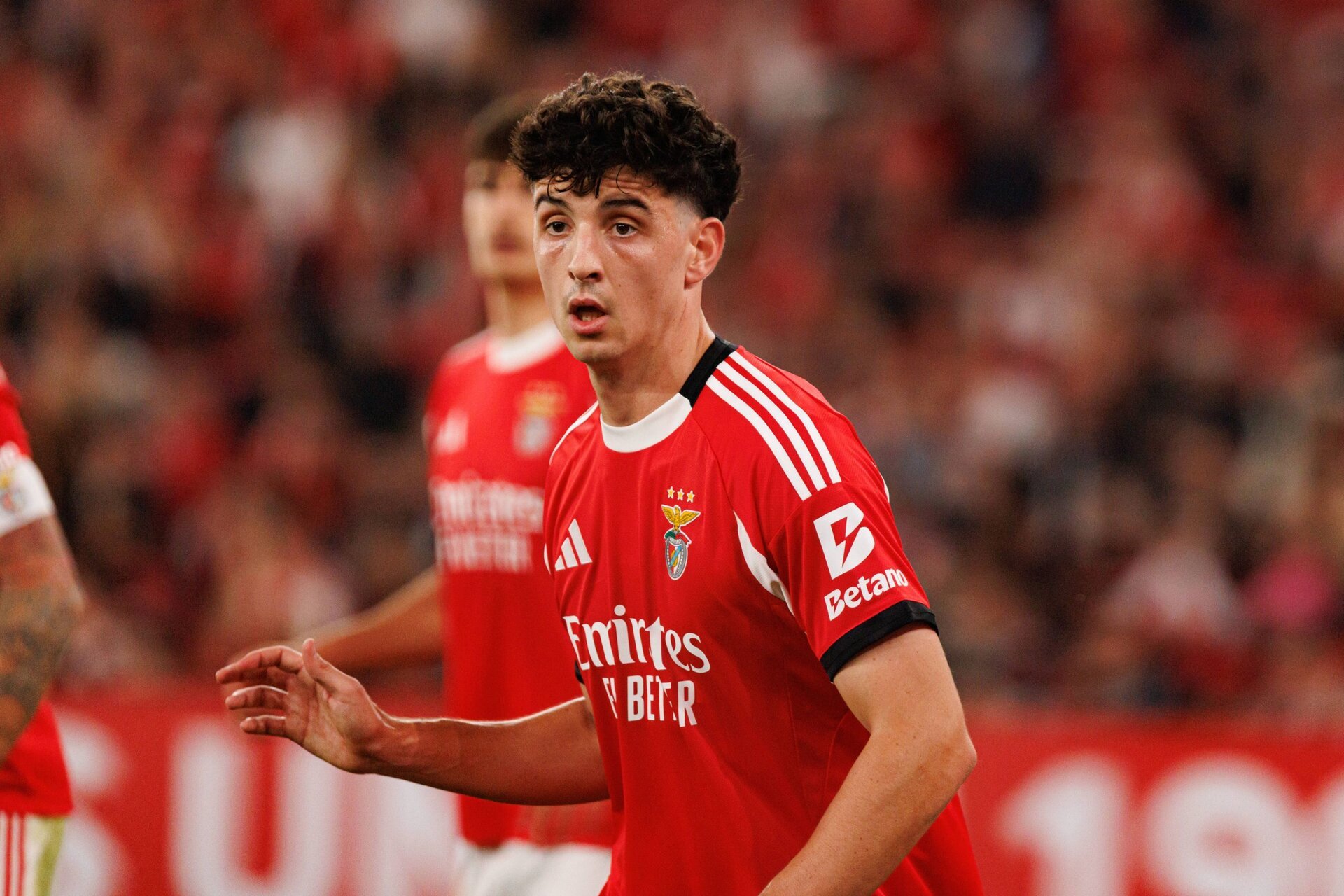 Enzo Barrenechea, accidentat în ultimele pregătiri înaintea meciului cu Estoril Accidentarea lui Enzo Barrenechea în antrenamentul de dinaintea meciului dintre Benfica și Estoril a generat o stație de alarmă în tabăra echipei pregătite de José Mourinho