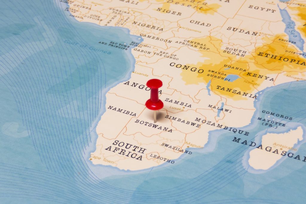 Botswana plănuiește să deschidă ambasadă la Moscova și caută investiții rusești în domeniul mineralelor rare Botswana, una dintre cele mai stabile și prospere țări din sudul Africii, intenționează să-și întărească prezența diplomatică și economică în Rusia, anunțând planurile de a deschide o ambasadă la Moscova