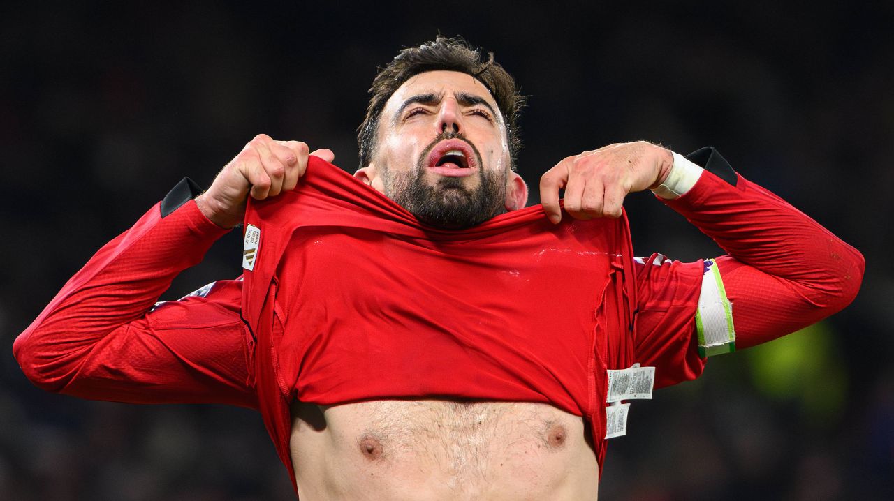 Premier League: Bruno Fernandes în prim-planul confruntărilor din weekend Meciurile din Premier League continuă să captiveze fanii din întreaga lume, iar în acest weekend atenția se îndreaptă spre starul lui Manchester United, Bruno Fernandes