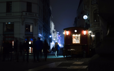 bucharest-night_M5OKHZ7GZX.webp.webp - ReactiveNews