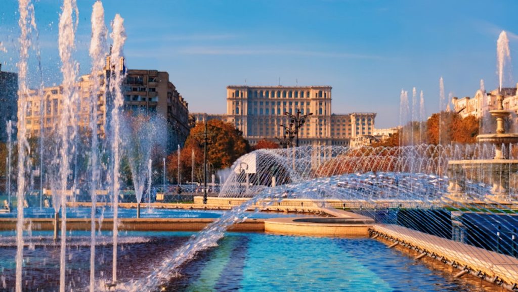Dialoge intensive pentru finanțarea dezvoltării Bucureștiului: Tanczos Barna anunță continuarea negocierilor După luni în care discuțiile despre bugetul Capitalei au fost ocazional tensionate, autoritățile centrale și locale se întorc la masa negocierilor pentru a identifica soluții concrete care să asigure finanțarea necesară pentru dezvoltarea Bucureștiului