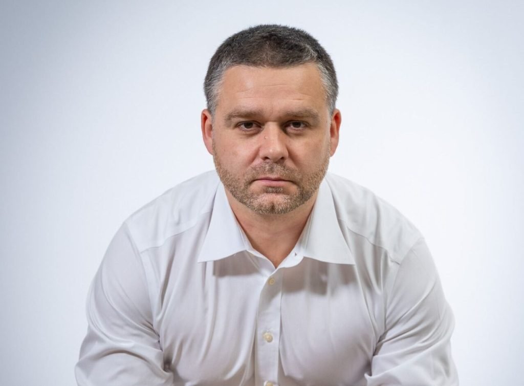 Primarul general al Capitalei, Ciprian Ciucu, lansează acuzații dure la adresa primarului Sectorului 4, Daniel Băluță, îl acuză de responsabilitate directă pentru criza bugetară cu care se confruntă Primăria Capitalei