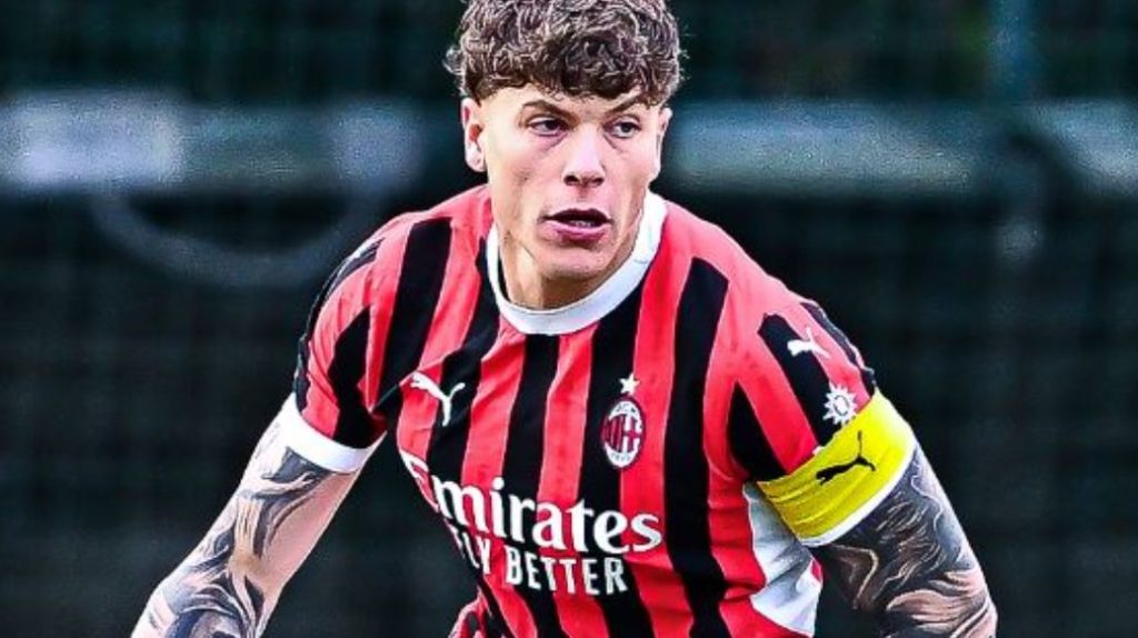 Andrei Coubiș, proaspăt promovat în Superliga, la un pas de un transfer important Andrei Coubiș, fundașul central de 22 de ani, cu dublă cetățenie română și italiană, se află în negocieri avansate pentru a semna cu o echipă din Superliga României