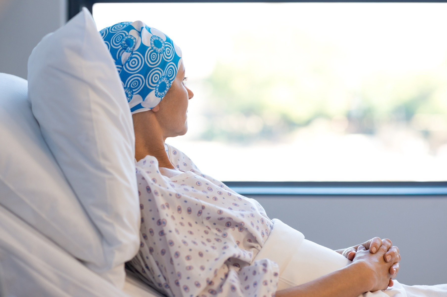 CANCERUL COLORECTAL DEVINE CEL MAI FRECVENT CAUZĂ DE DECES ÎN R ÂNDUL ADULȚILOR AMERICANI SUB 50 DE ANI O realitate îngrijorătoare din domeniul sănătății publice din Statele Unite relevă o creștere alarmantă a mortalității cauzate de cancerul colorectal în rândul adolescenților și adulților tineri