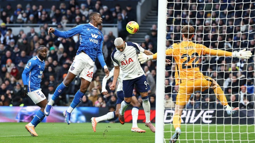 Premier League, disponibilă pe VOYO: O schimbare majoră pentru fanii fotbalului Fanii fotbalului din România au motive de bucurie, întrucât meciurile din Premier League vor putea fi urmărite începând de anul acesta pe platforma VOYO