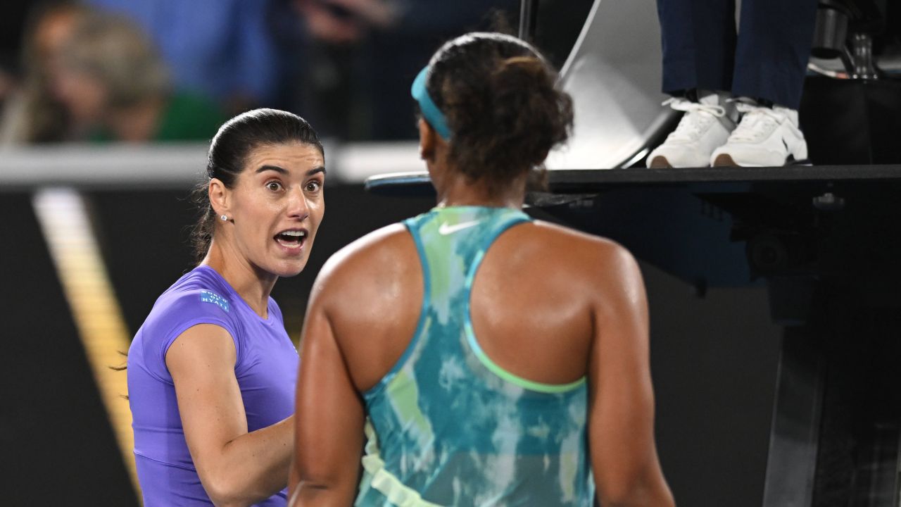 Naomi Osaka a învins-o pe Sorana Cîrstea cu 6-3, 4-6, 6-2, avansând în turul al treilea al Australian Open