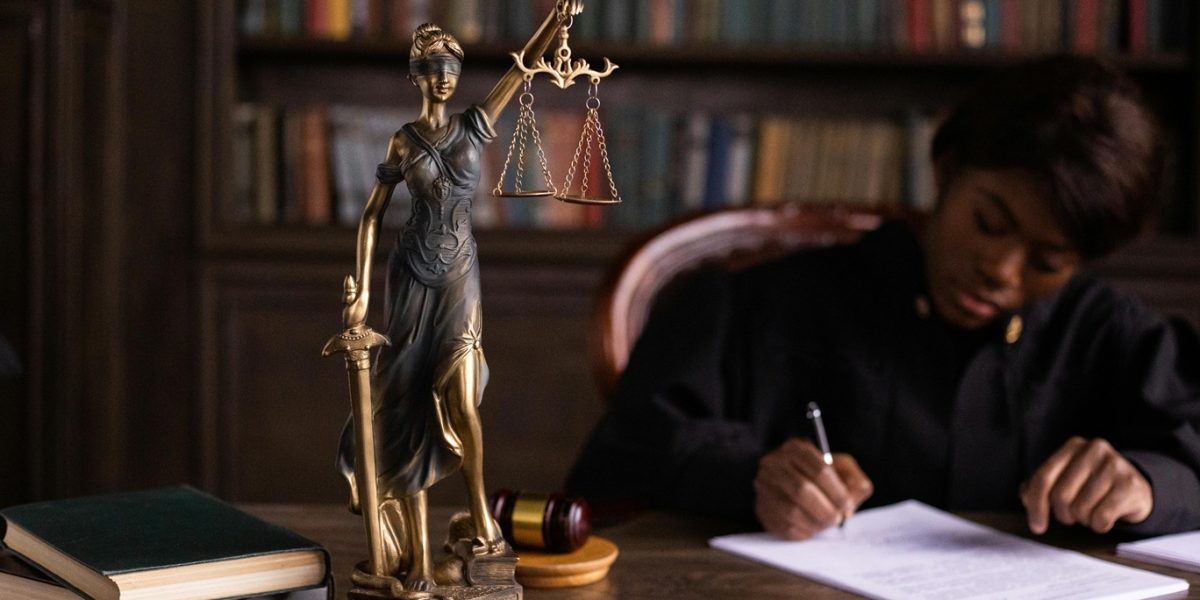 judecator-statele-unite-justitie-.jpg - ReactiveNews