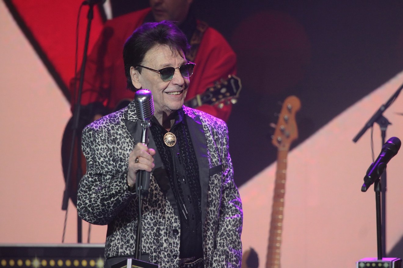 A murit Fenyő Miklós, artist de renume și icon al muzicii rock românești În dimineața zilei de sâmbătă, 31 ianuarie 2026, Fenyő Miklós, celebrul cântăreț și compozitor maghiar, a fost declarat mort la vârsta de 79 de ani