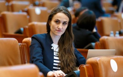 oana-toiu-usr-parlament-e1657040805130.jpg - ReactiveNews