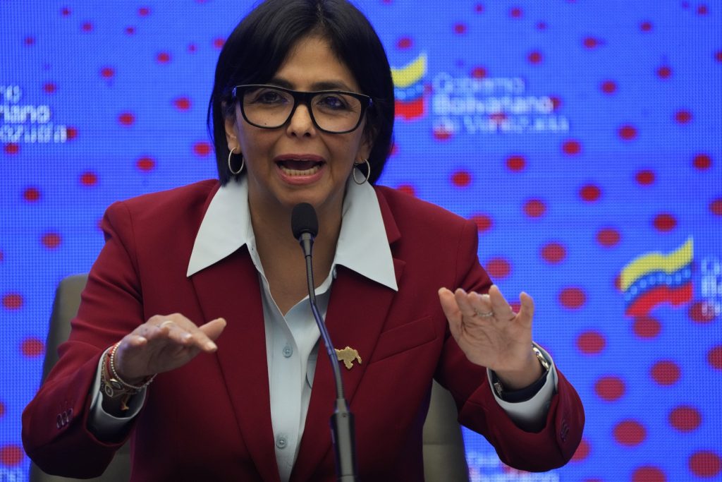 Venezuela intrată în atmosferă de criză politică după capturarea lui Nicolas Maduro de către forțele speciale americane O operațiune spectaculoasă aforțelor speciale americane, care a dus la capturarea președintelui Venezuelei, Nicolas Maduro, a zguduit scena politică sud-americană, lansând țara într-o stare de incertitudine maximă