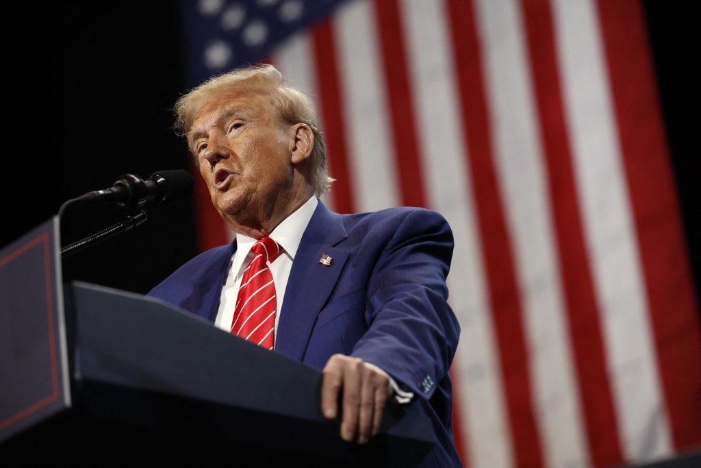 Donald Trump anunță o conferință de presă cu privire la tensiunile din Venezuela, după evenimentele dramatice din ultimele ore Fostul președinte al Statelor Unite, Donald Trump, urmează să țină în cursul zilei o conferință de presă extrem de importantă, în contextul evenimentelor recente din Venezuela, unde forțele militare au reușit capturarea președintelui Nicolás Maduro