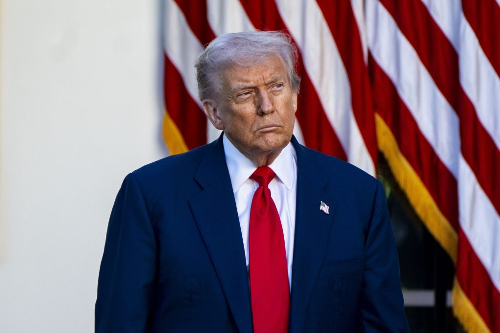 Trump: „L-am capturat pe Maduro!” – SUA lansează atacuri în Venezuela Președintele Statelor Unite, Donald Trump, a anunțat sâmbătă că forțele speciale americane au capturat liderul venezuelean, Nicolas Maduro, și pe soția acestuia, Cilia Flores